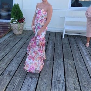 Lulus Small Strapless Gown Dress